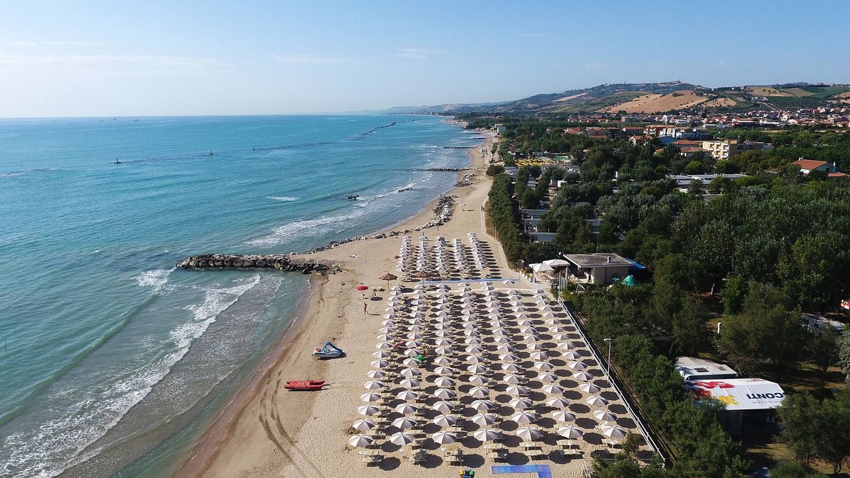Cologna Spiaggia Other | Club Del Sole Stork Family Collection