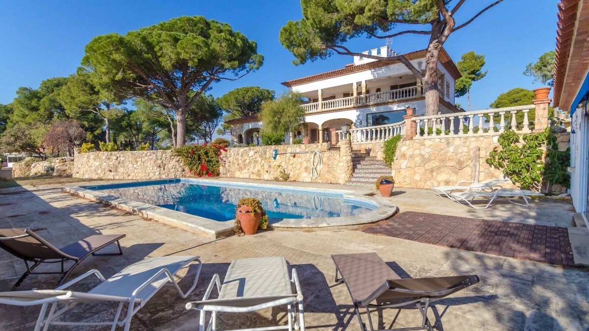 Banyeres del Penedes Villa | Club Villamar - Stunning home with private pool in a quiet area for a relaxing family holiday
