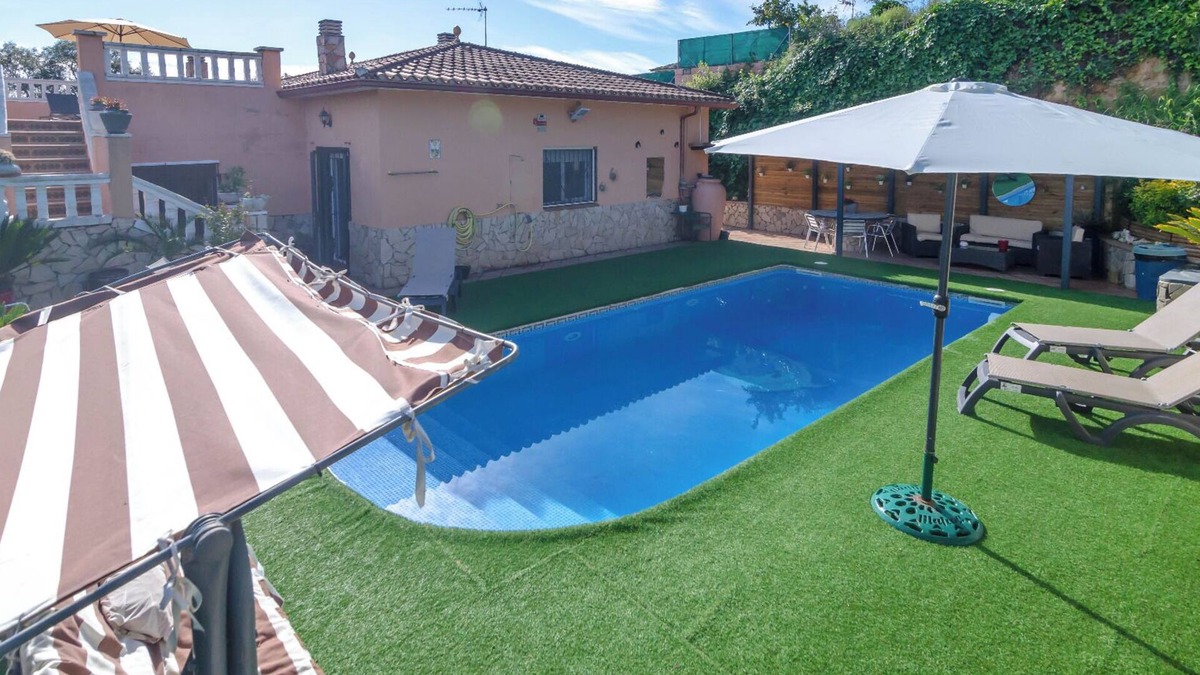 Macanet de la Selva Villa | Club Villamar - A quiet, fully detached villa with private parking, modern interiors, a pool, and.