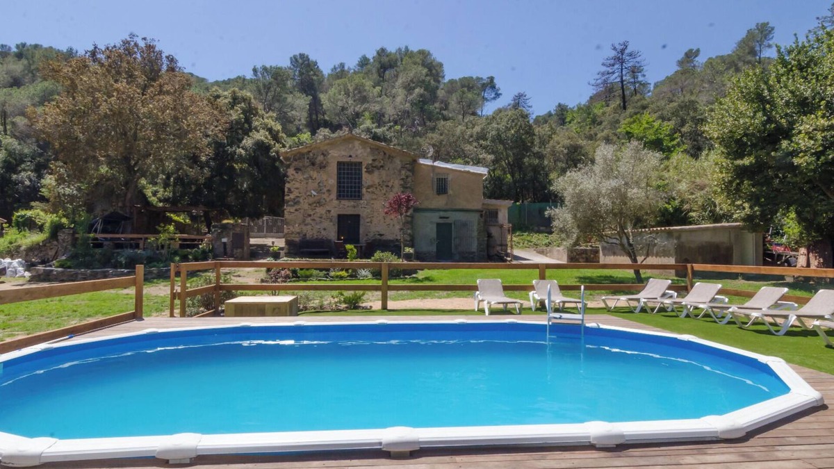Santa Susanna Villa | Club Villamar - Charming farmhouse in Santa Susanna, 6 km from the beach, near Montnegre Natural .