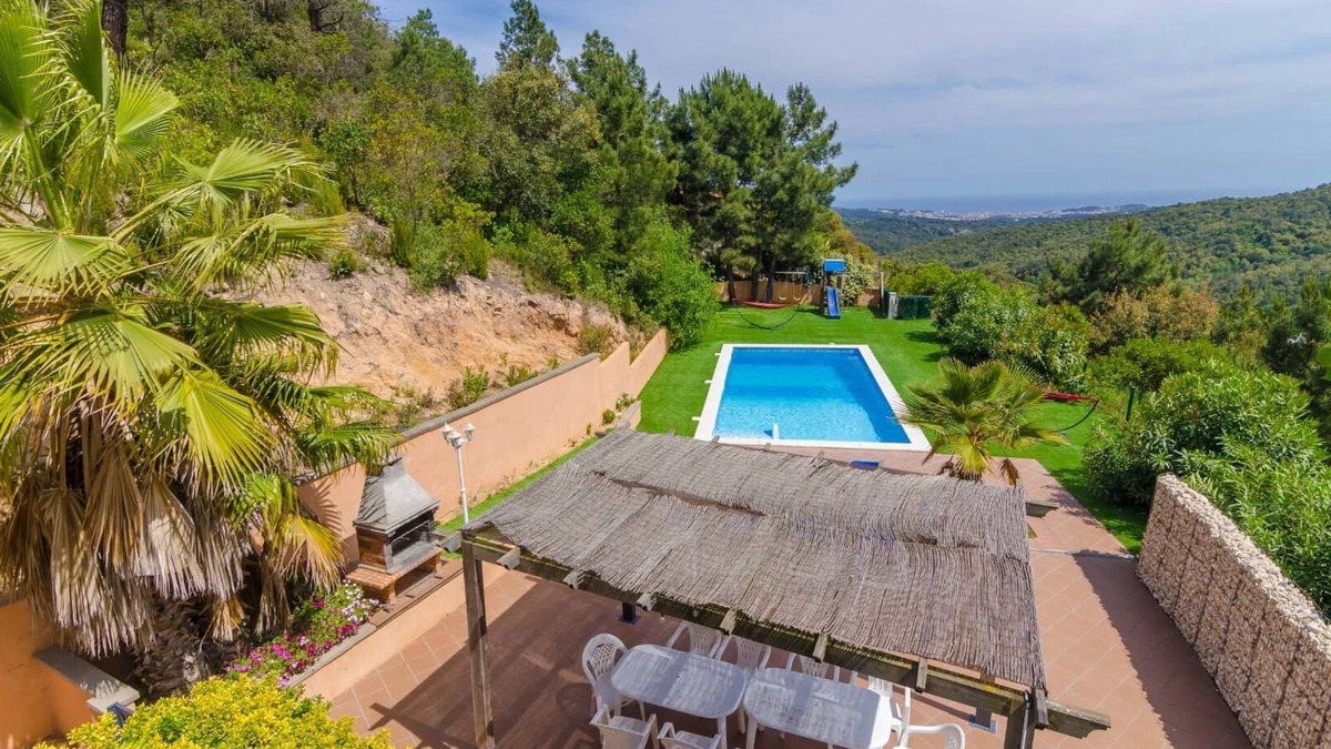 Lloret de Mar Villa | Club Villamar - Large and spacious villa for 17 persons