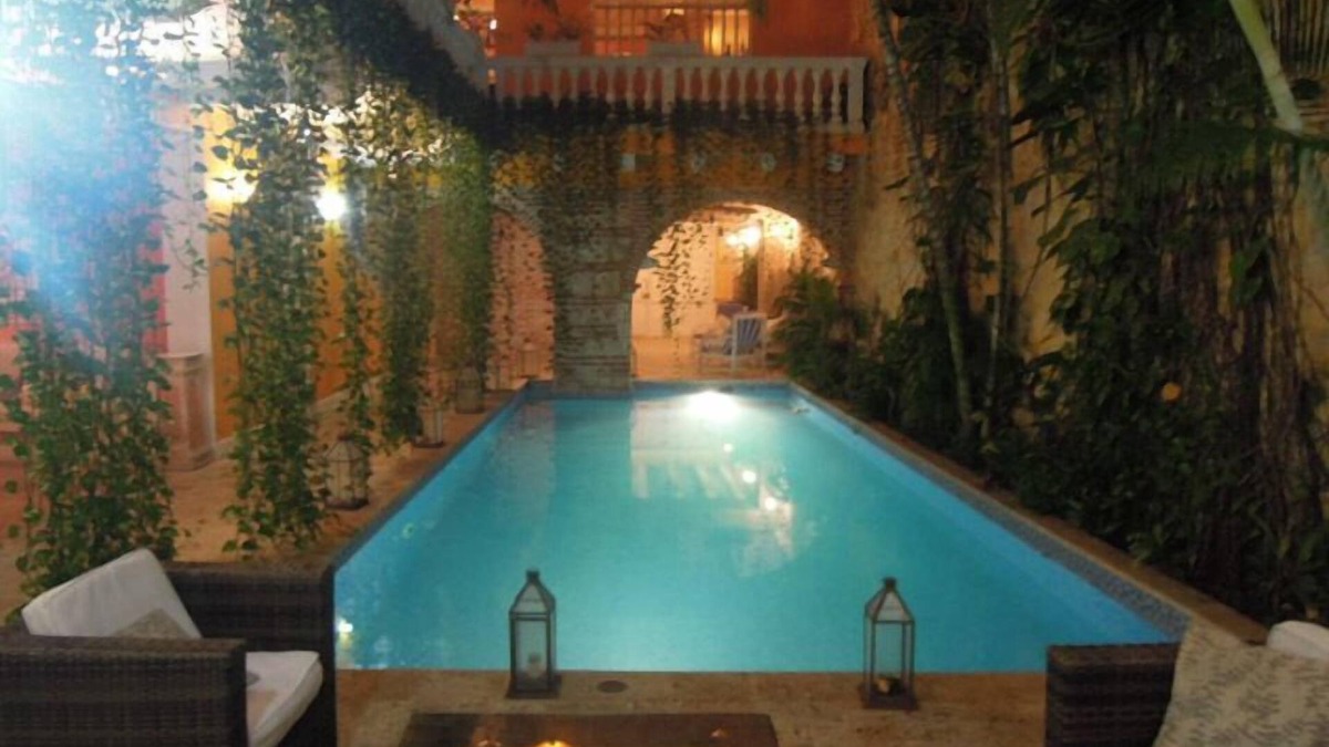Cartagena Walled City House | 15 Bedroom nicest mansion available 4 rent in Cartagena