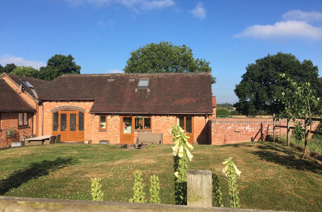 Alcester House | Coach House at Oaks Barn Farm Alcester with optional hire Salt water hot tub