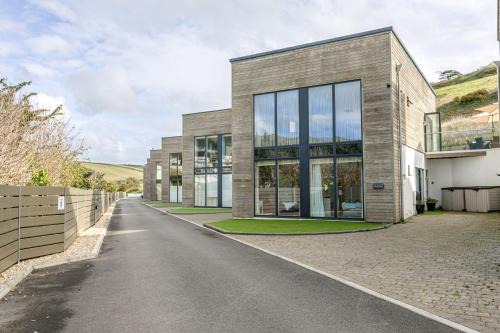Challaborough House | Coast at Beachdown