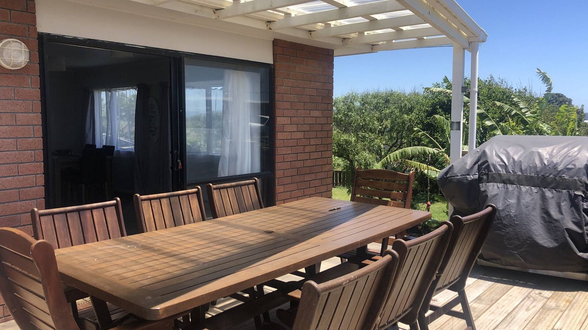 Pukehina House | Coast & Country Escape
