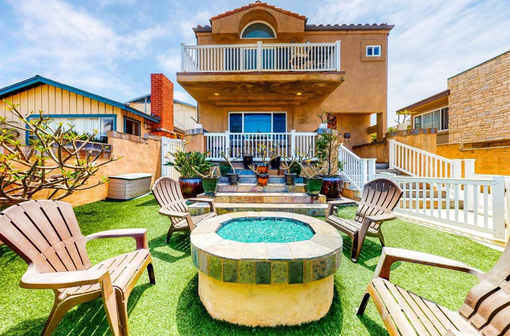 Carlsbad House | Coastal 3-Bedroom with Hot Tub and Ocean View