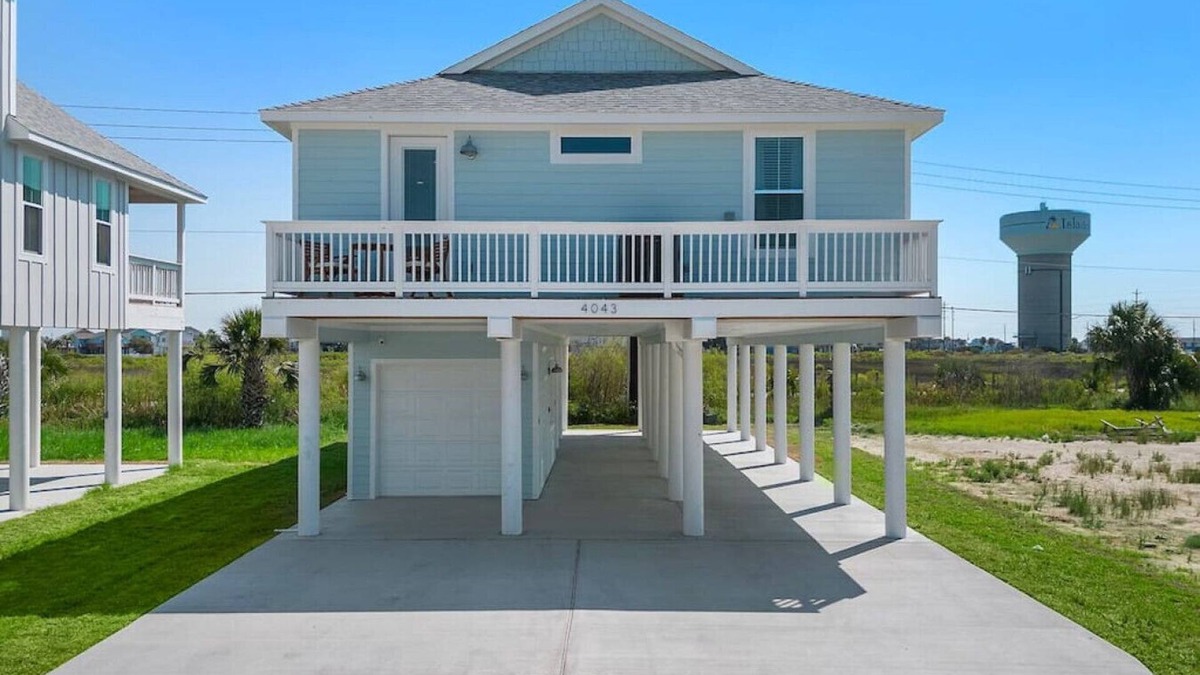 Terramar Beach House | Coastal 4-Bedroom Gem, Near the Beach