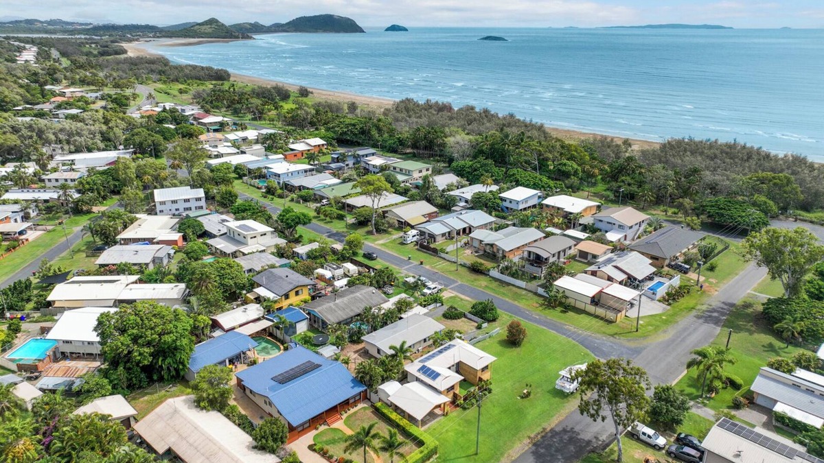 Kinka Beach House | Coastal Bliss at Kinka Beach!