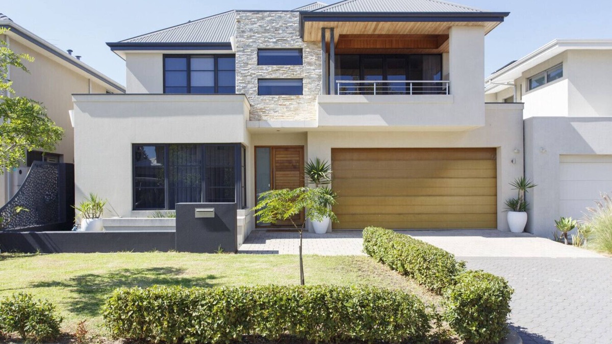 North Coogee House | Coastal Bliss - Family Home Moments from the Beach