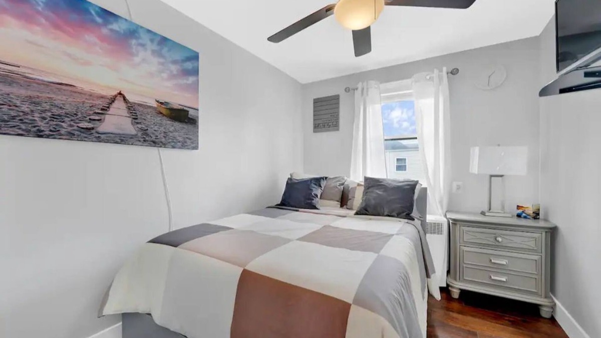 Queens Apartment | Coastal Breeze in the Rockaways + Cozy Beach Getaway: