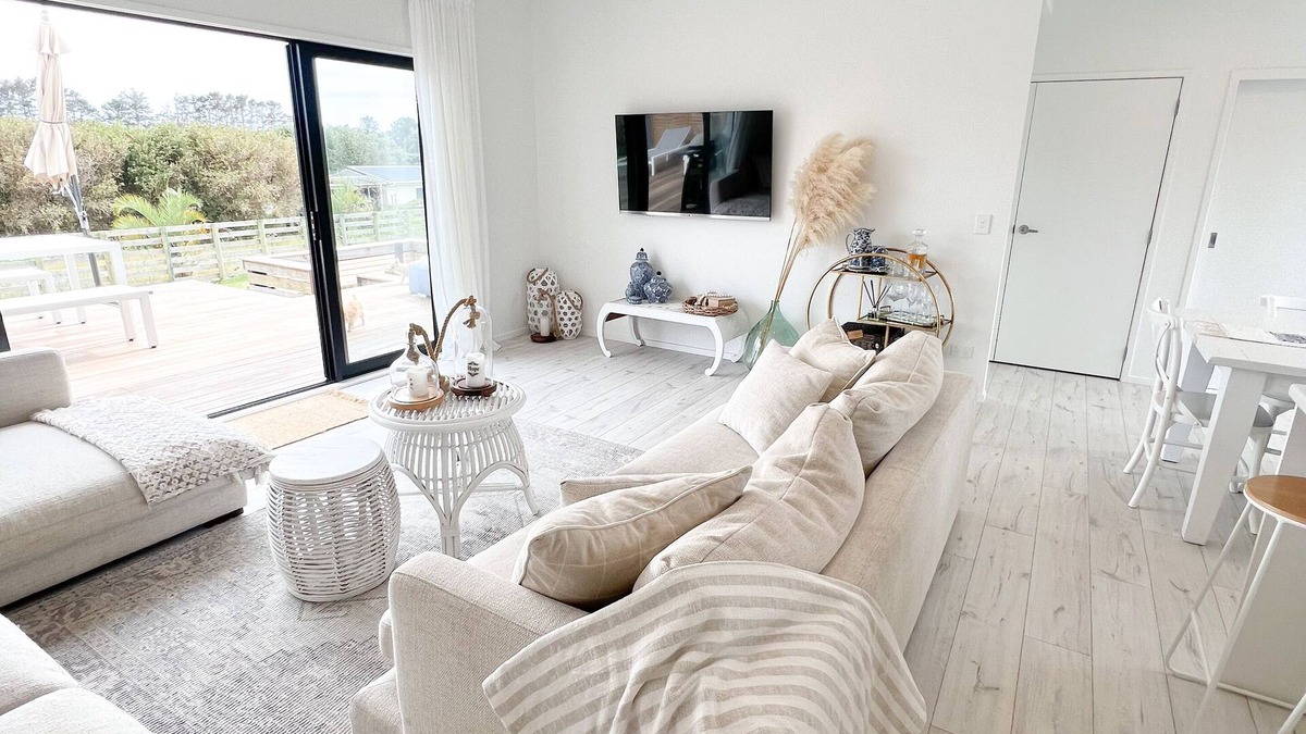 Karkari Peninsula House | Coastal Charm Escape, walking distance to beach!
