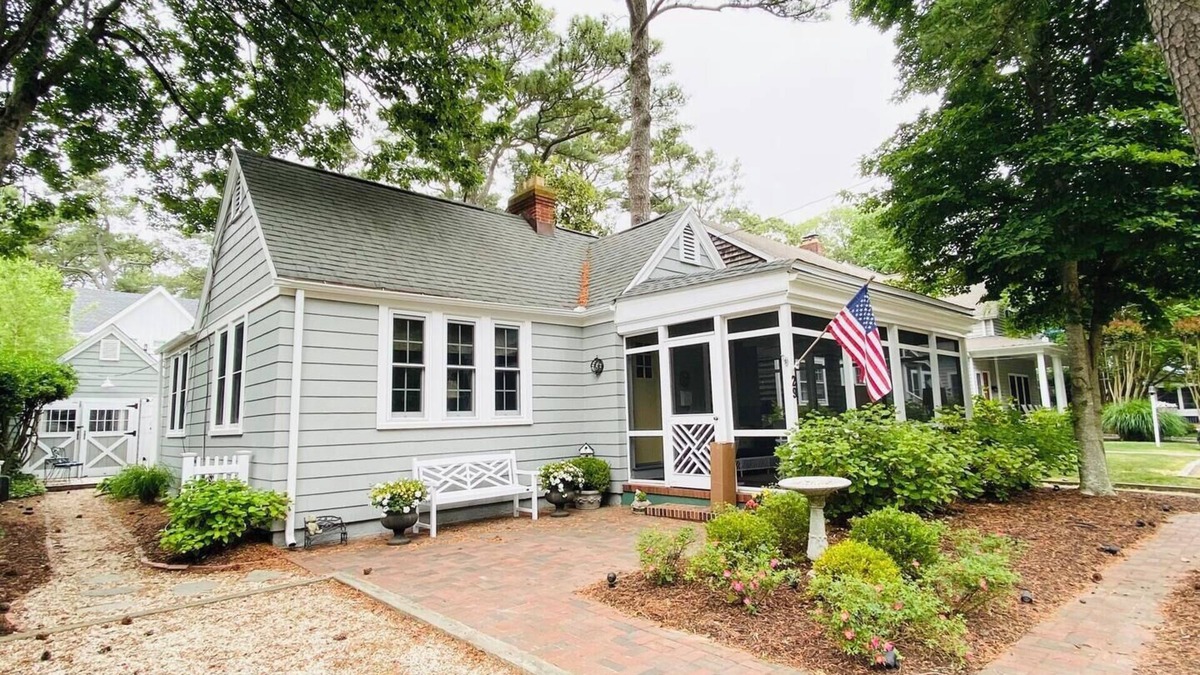 Henlopen Acres Cottage | Coastal Charm Awaits: 3-Bed Main House & Cozy Guest House Steps from the Beach!