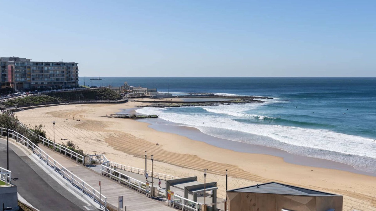 Newcastle Apartment | Coastal Chic - Modern Retreat Newcastle Beach