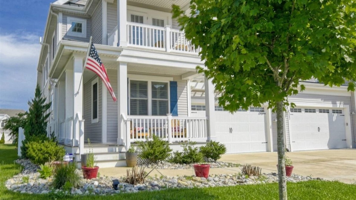 Lewes House | Coastal Club Community* 6Br Twin Lewes Beach Home * Sleeps 13 *