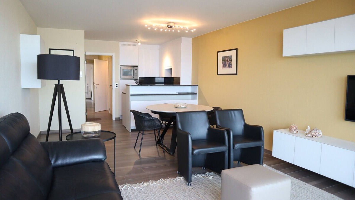 Nieuwpoort-Bad Apartment | Coastal Comfort by the Sea
