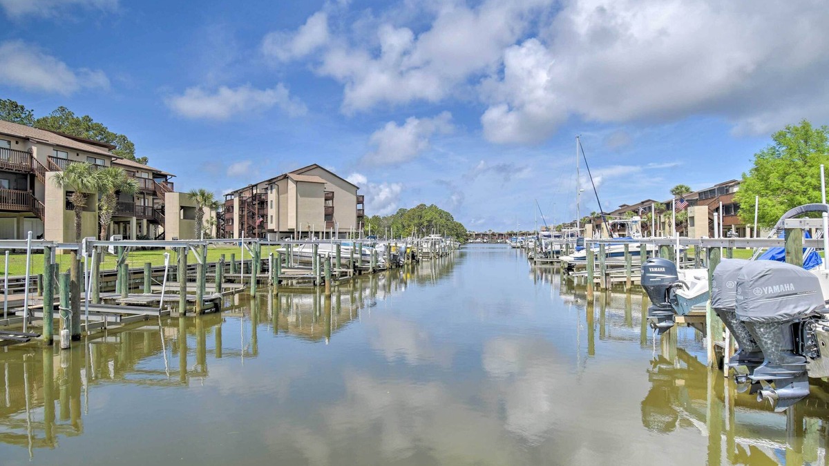 Gulf Shores Condo | Coastal Condo w/2 Pools + Mobile Bay Views!