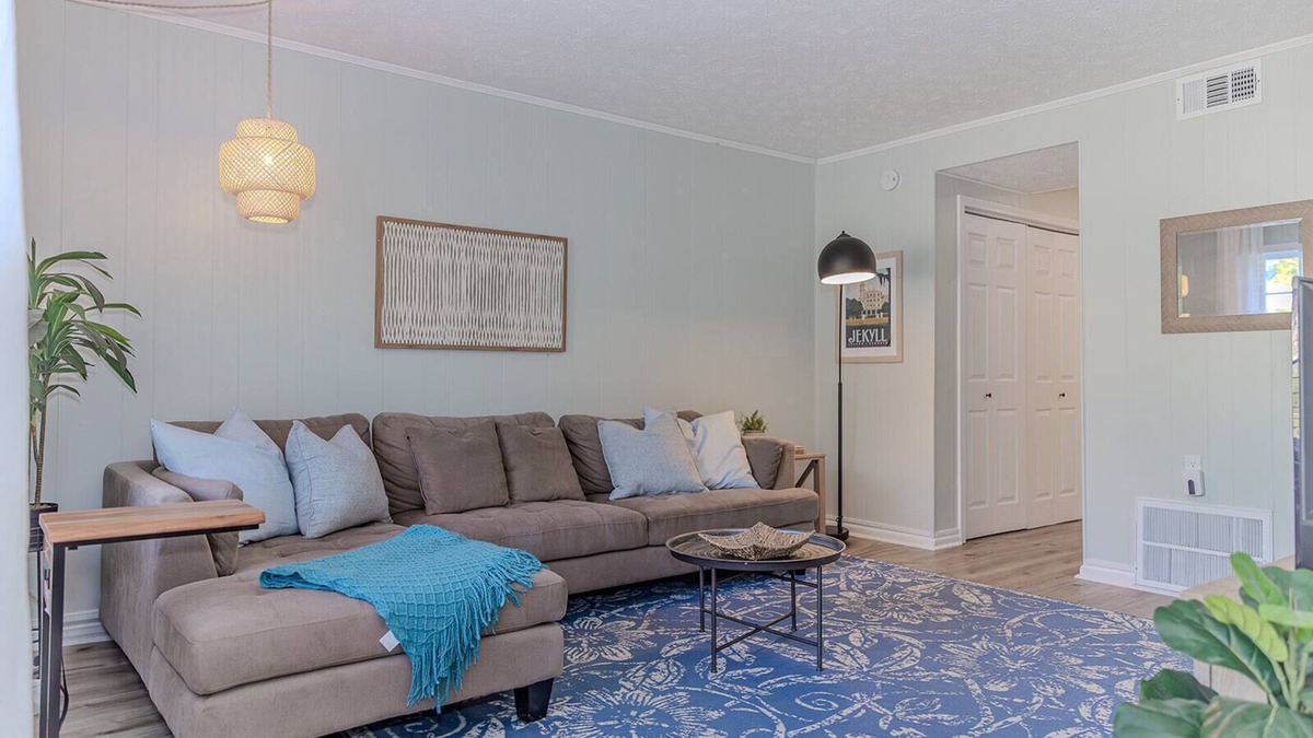 Covington House | Coastal Cottage 1/2 mile from Covington Square