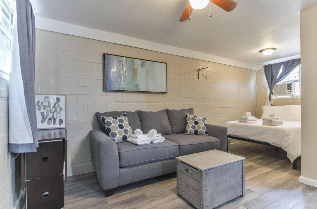 San Jacinto Apartment | Coastal Cottage 6, Across Street from Beach