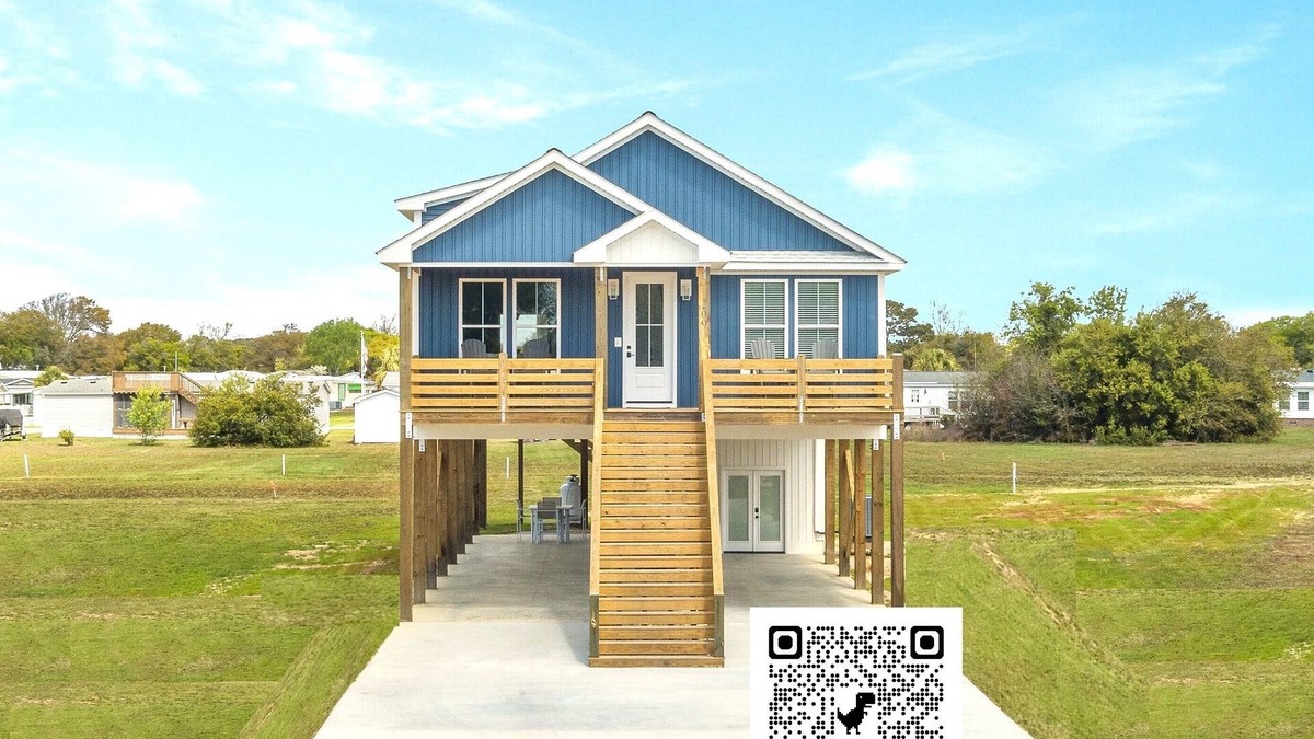 Newport House | Coastal Cottage near Emerald Isle