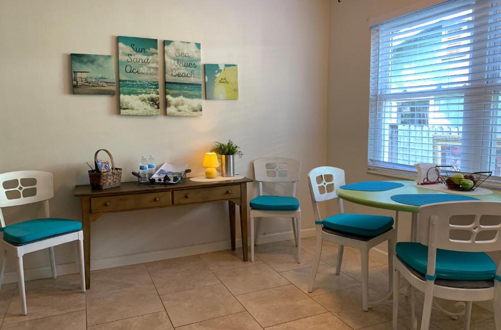 Disston Heights Villa | Coastal Cottage