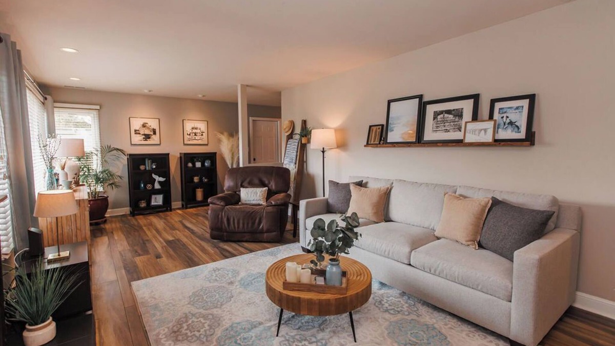 Del Rey Oaks House | Coastal Cul-De-Sac, Centrally Located Monterey Peninsula Home