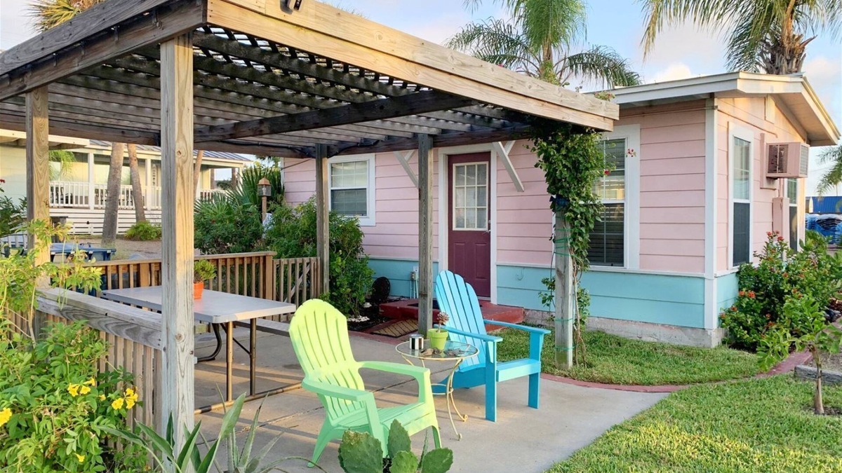 Rockport Condo | Coastal Cutie | Walk to Beach + Pool