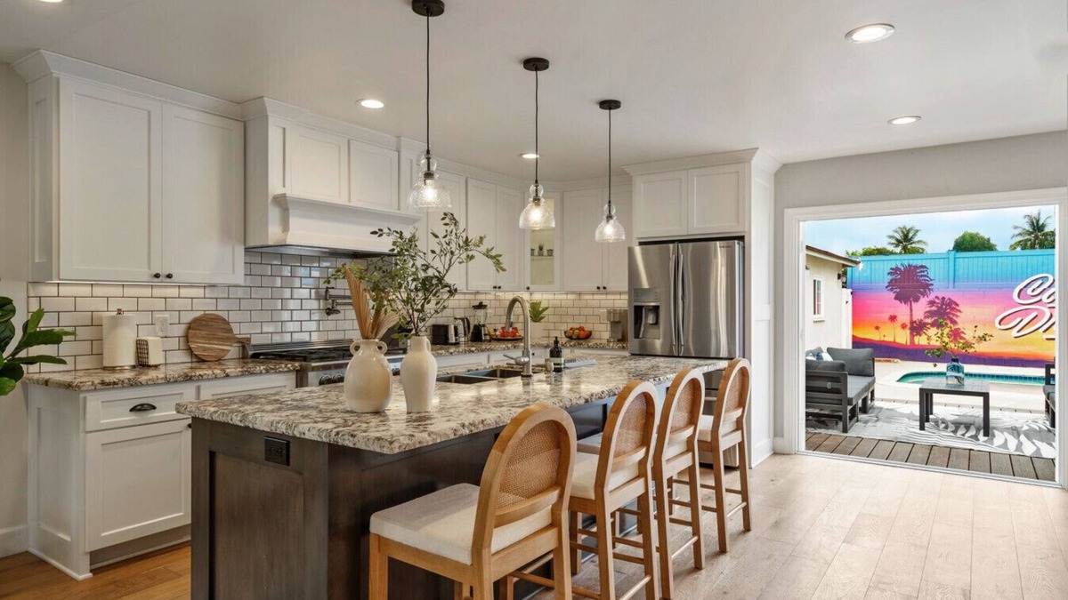 Harbor House | Coastal Dream: Heated Pool Near Beach & Disney