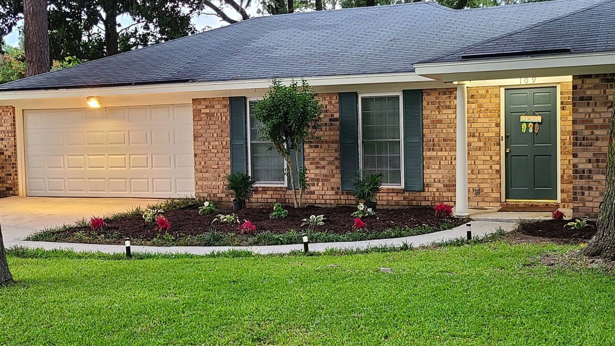 Whitemarsh Island House | Coastal Escape 7 miles from Tybee Island Savannah & River Street