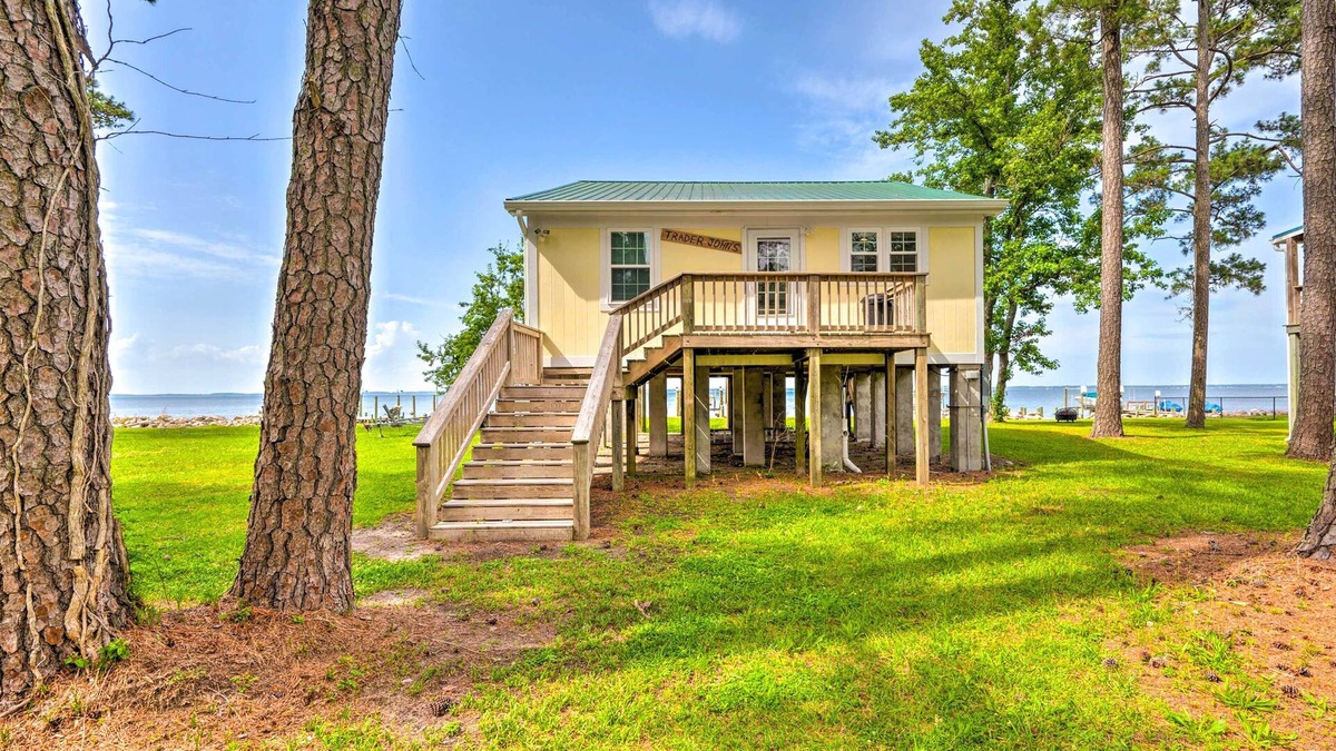 Hobucken House | Coastal Escape: Bayfront Home w/Dock & Views