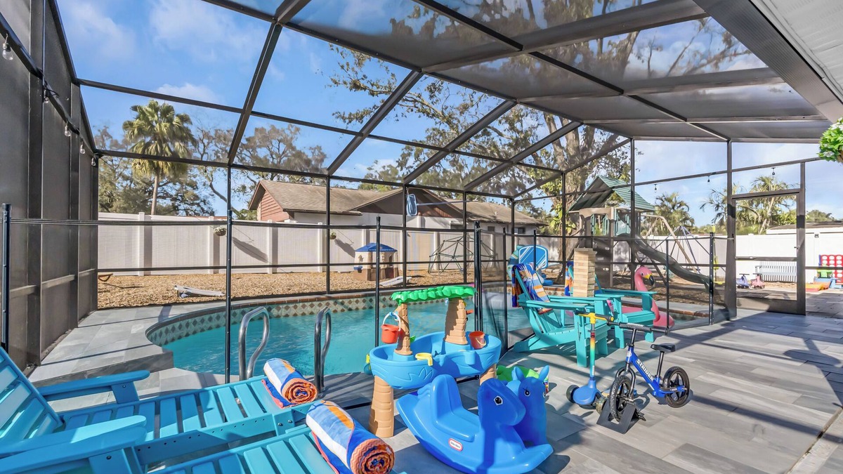 Rustic Oaks House | Coastal Escape: Heated Salt Pool & Beaches, Bowling, Mini Golf - Kids’ Paradise