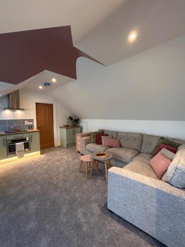 Breeogue Apartment | Coastal Escape with Ocean and mountain views