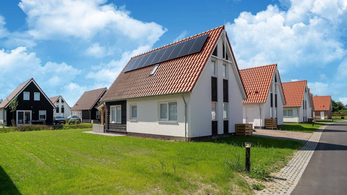 Scherpenisse House | Coastal Getaway w/Sauna