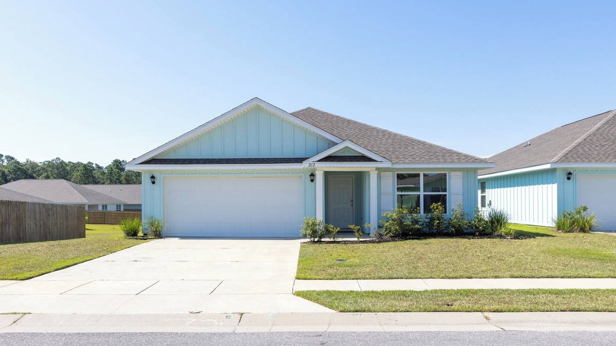 Foley House | Coastal Harmony- Close To Shopping, OWA, Sports Plex, Minutes From Beach!