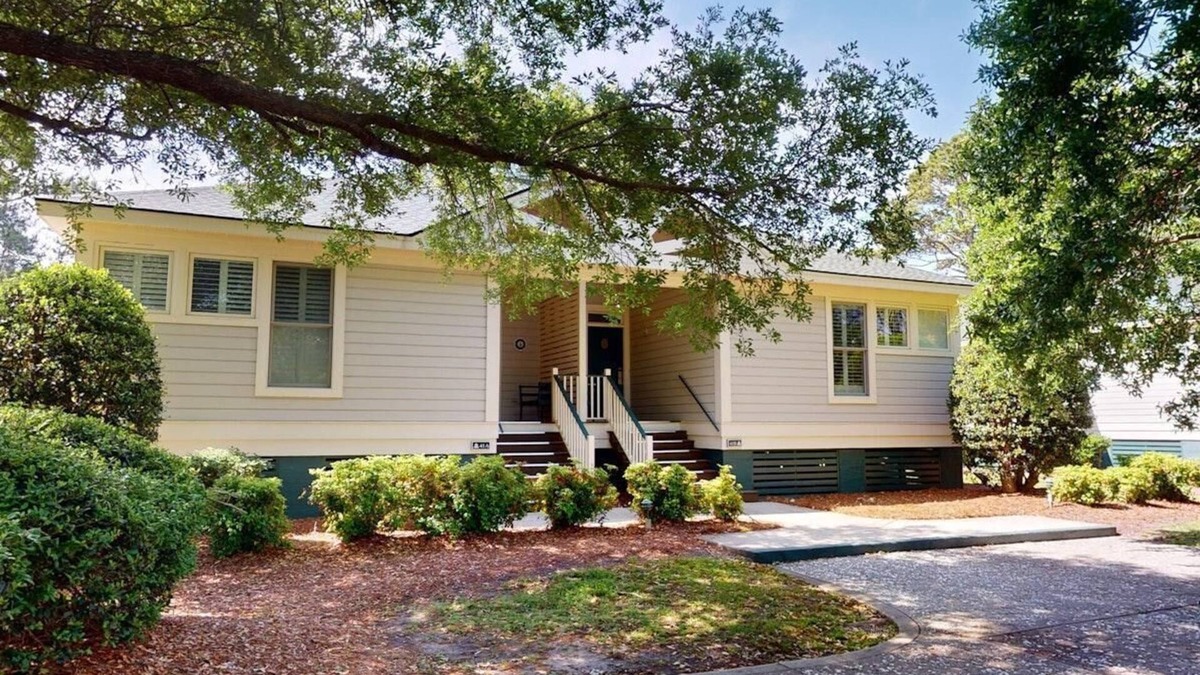 Litchfield by the Sea Villa | Coastal Haven 2BR 2BA Lakeside Escape Resort Perks