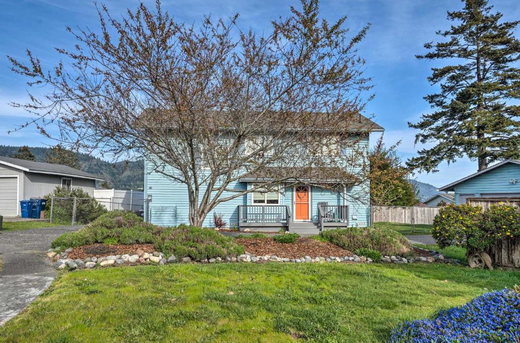 Brookings House | Coastal Haven Getaway about 1 Mi to Mill Beach!
