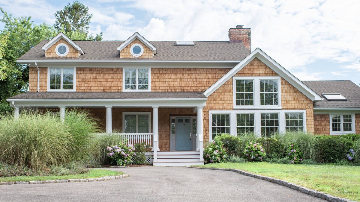Rye House | Coastal Home in Heart of Milton Point Walking Distance to Beach & Park