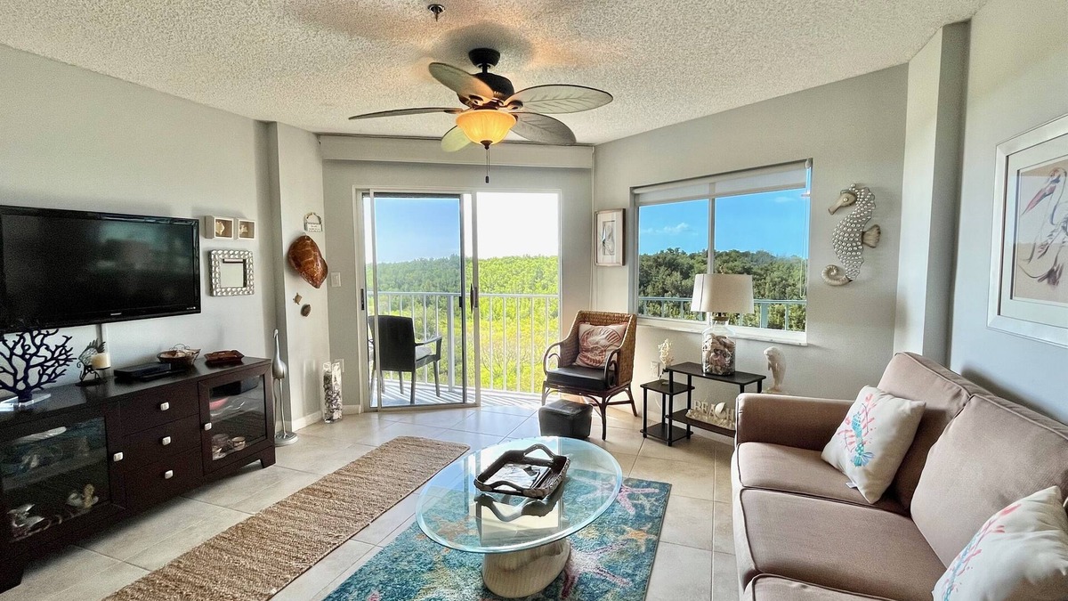 Tavernier Condo | Coastal Inspired Oceanfront Condo in Ocean Pointe