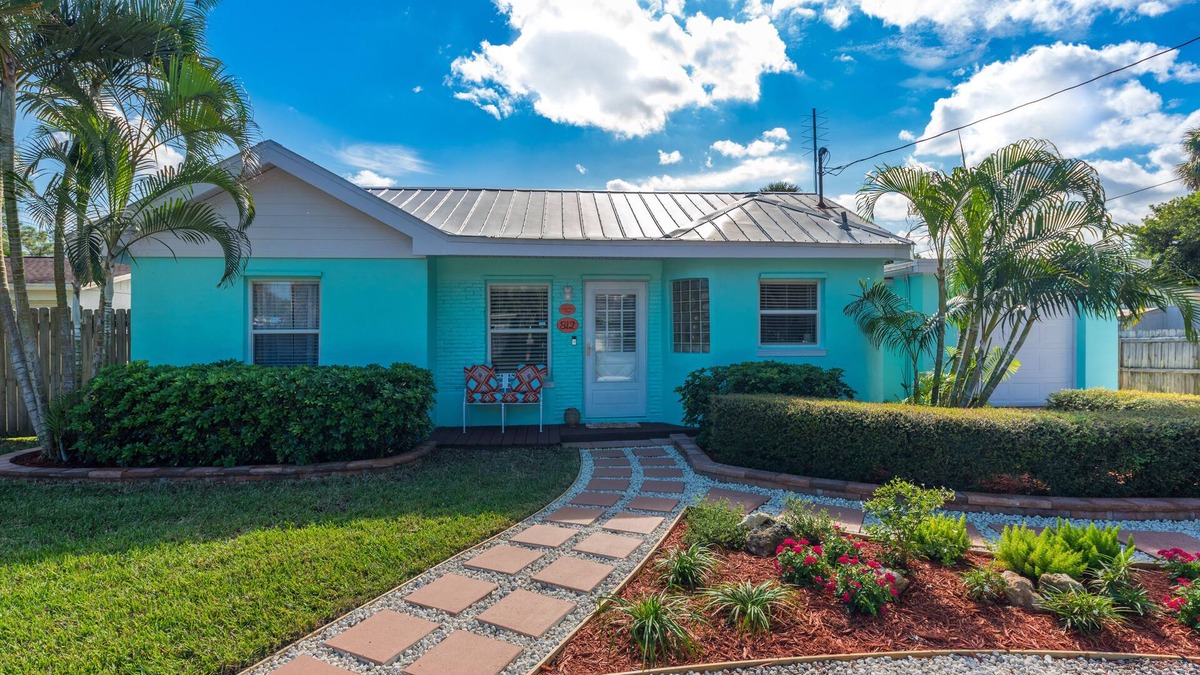 Stuart House | Coastal Karma Cottage - Near downtown Stuart, FL