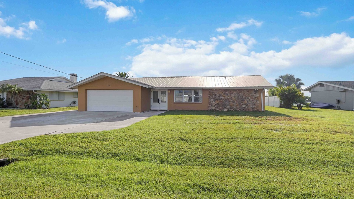 Harbour Heights House | Coastal Luxury awaits in this 3/3 on the River
