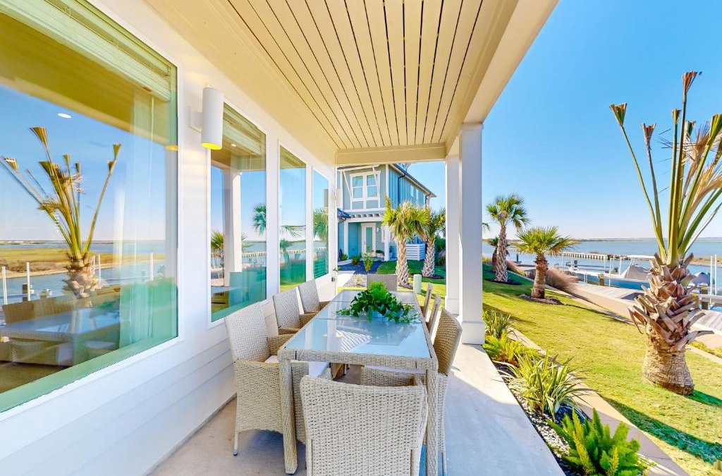 Rockport Villa | Coastal Luxury Beauty on the Bay