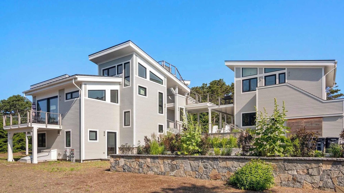 Wellfleet House | Coastal Luxury Near Wellfleet's Best Beaches