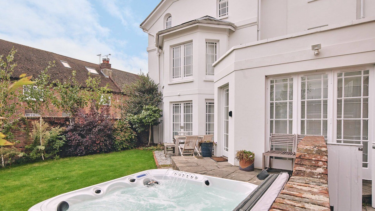 Hamble-le-Rice Cottage | Coastal Manor Retreat - Luxury Cottages