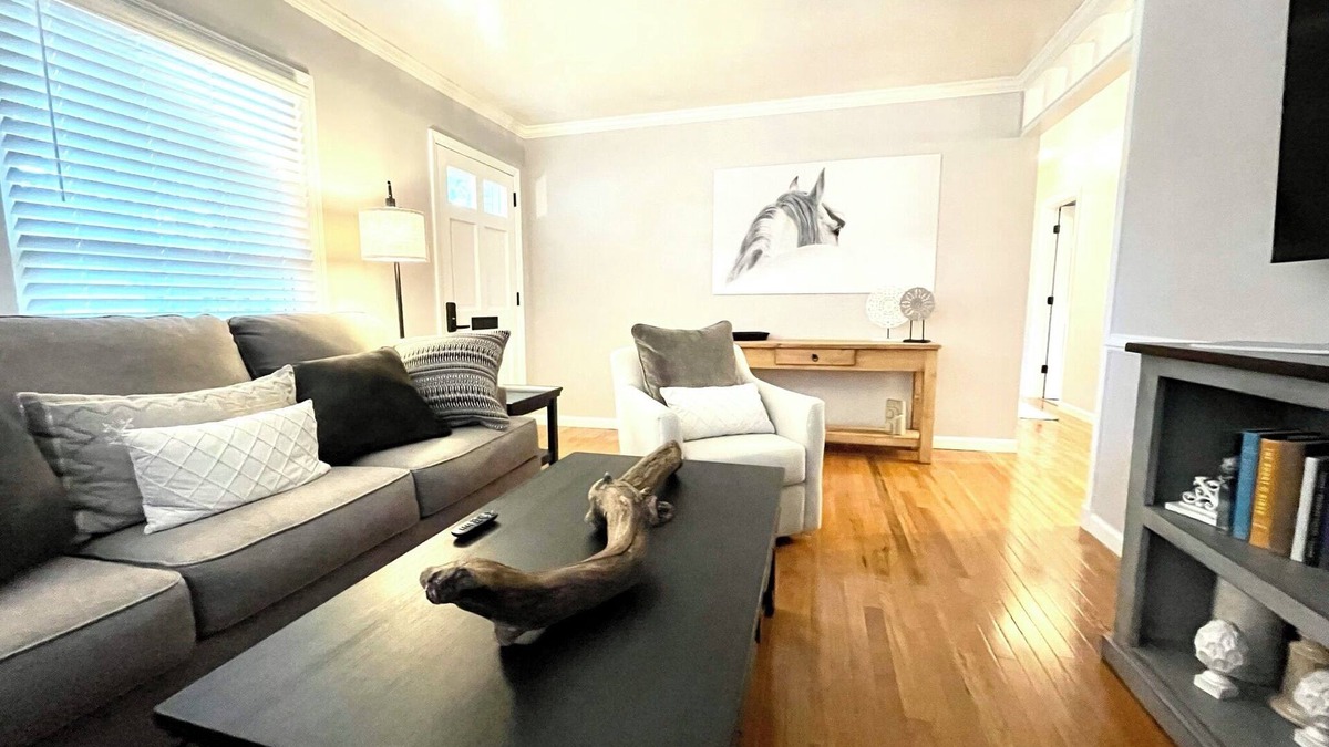Lexington House | Coastal meets country in this 3-bedroom house Lexington with AC, WiFi