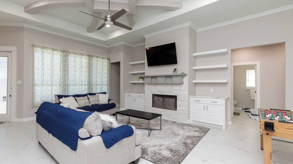 Portland House | Coastal Paradise Awaits! New 5BRHome-12 Min to Beach-Pet-Friendly 500 Mbps WiFi!