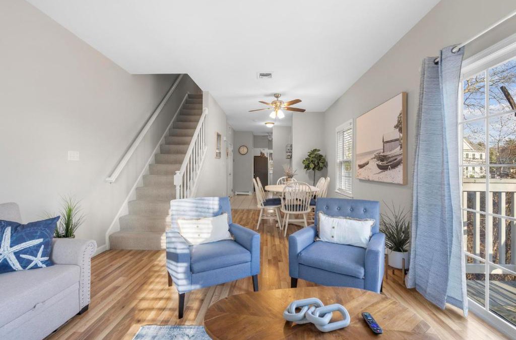 Fairfield Apartment | Coastal Retreat Charming 3-Bedroom Fairfield Townhouse near Beaches I Town Center
