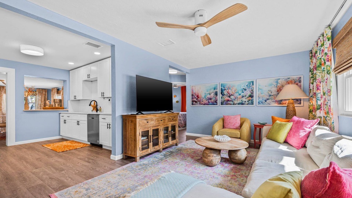 West Bradenton House | Coastal Retreat Near IMG and Beaches