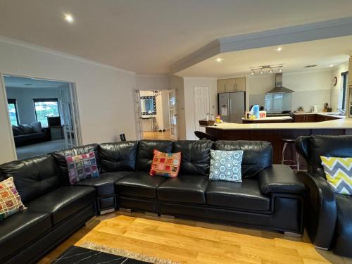 Secret Harbour House | Coastal Retreat - Secret Harbour