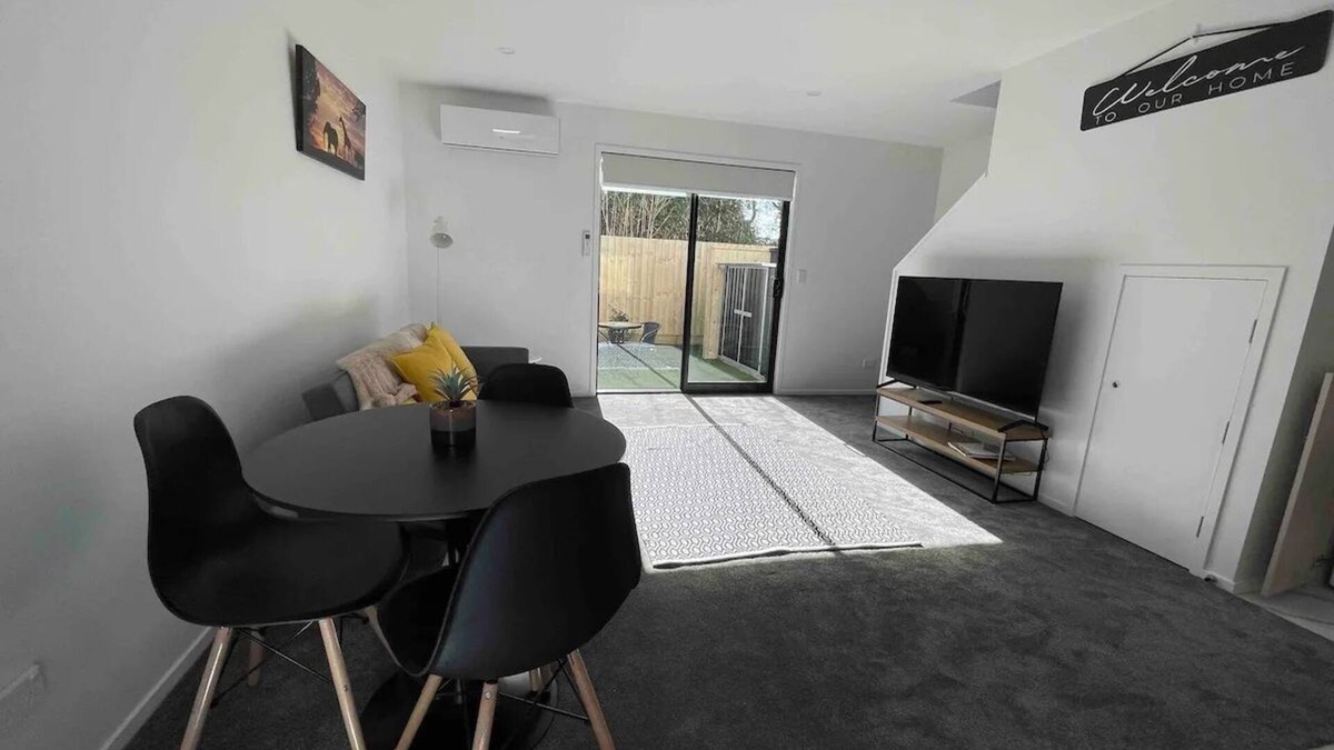 New Brighton House | Coastal Sanctuary - Brand New Modern Townhouse