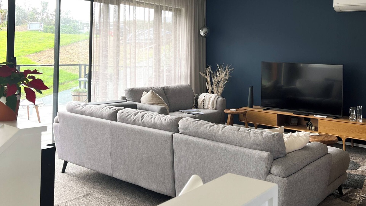 Waipu House | Coastal Serenity - Langs Beach Holiday Home