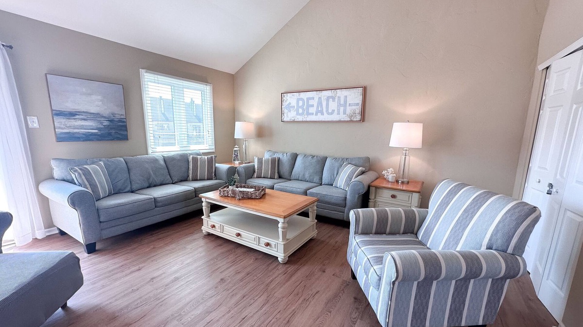 Southend House | Coastal Soul - Beach block, on cul-de-sac street, pet friendly.